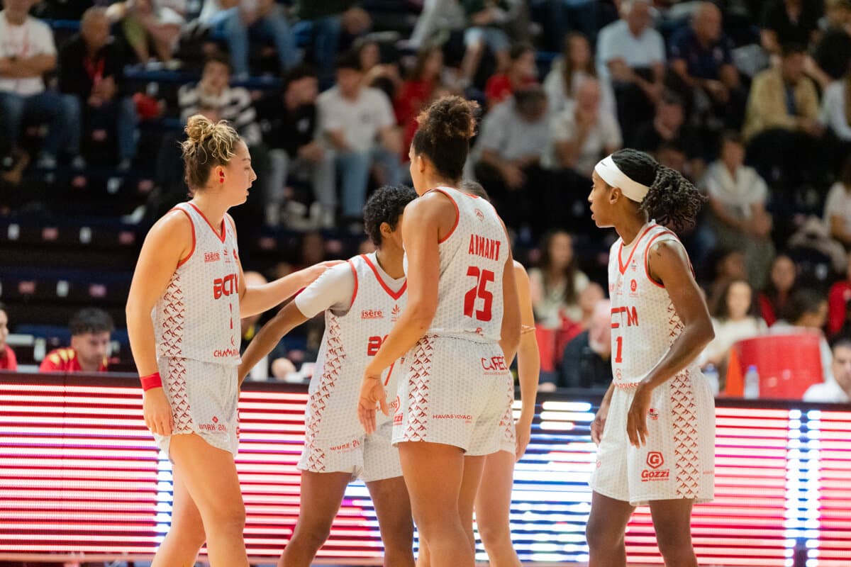 Elena Zemoura, Morgane Armant and Ashunae Durant (La Tronche Meylan) against Toulouse M.B., La Boulangère Wonderligue, October 7, 2026