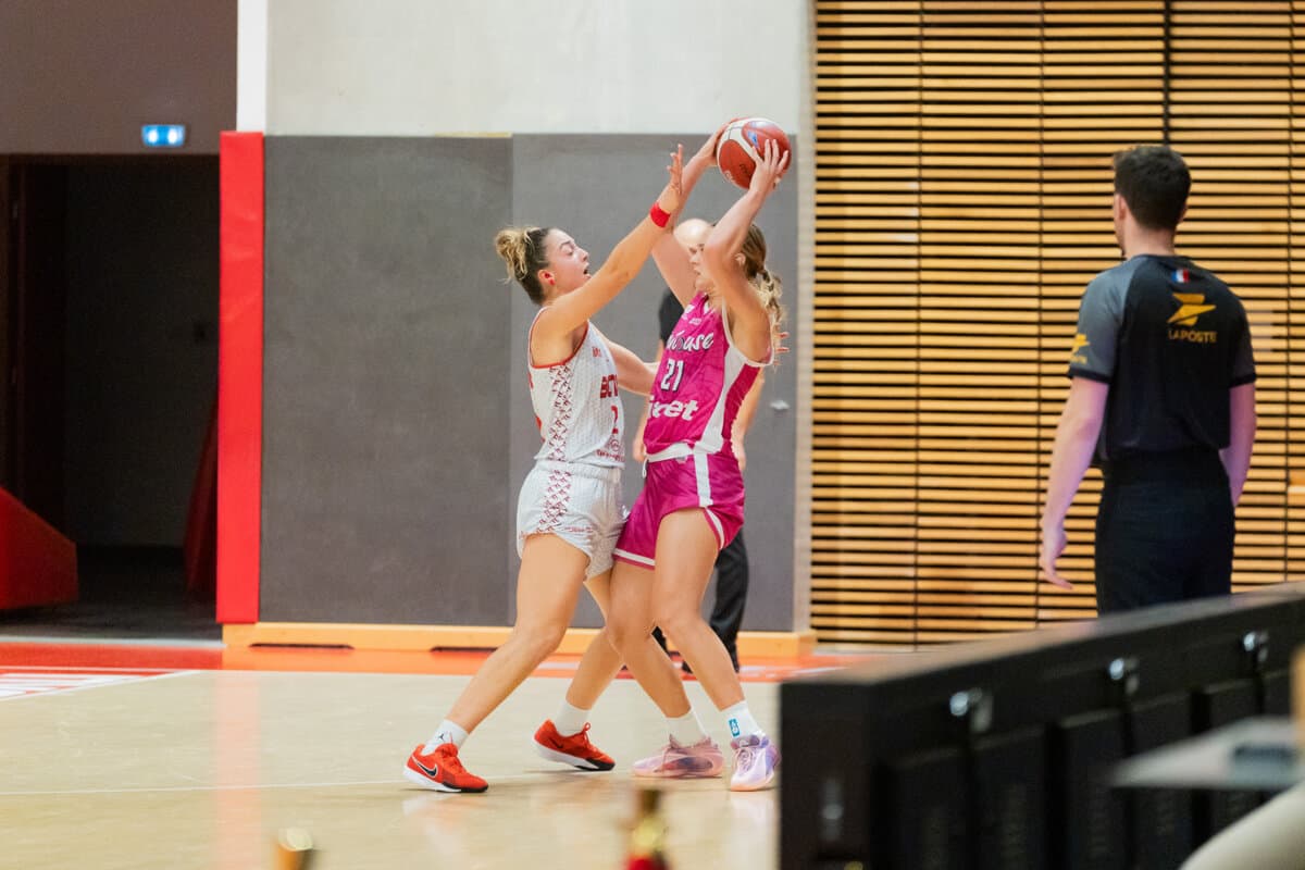 Elena Zemoura (La Tronche Meylan) against Jessica Lindstrom (Toulouse M.B.), La Boulangère Wonderligue, October 7, 2026