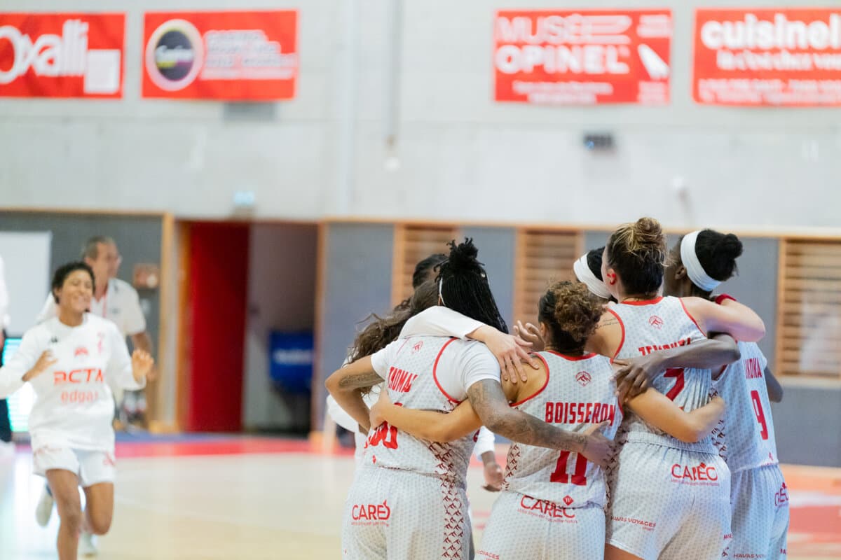 Jasmine Thomas, Tilise Boisseron and Elena Zemoura (La Tronche Meylan) against Toulouse M.B., La Boulangère Wonderligue, October 7, 2026