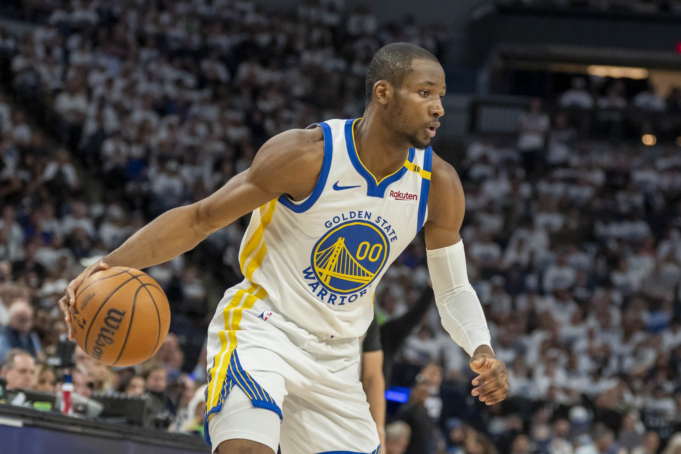 Two offers, two major roles… and one wall: Warriors block Kuminga from Suns and Kings