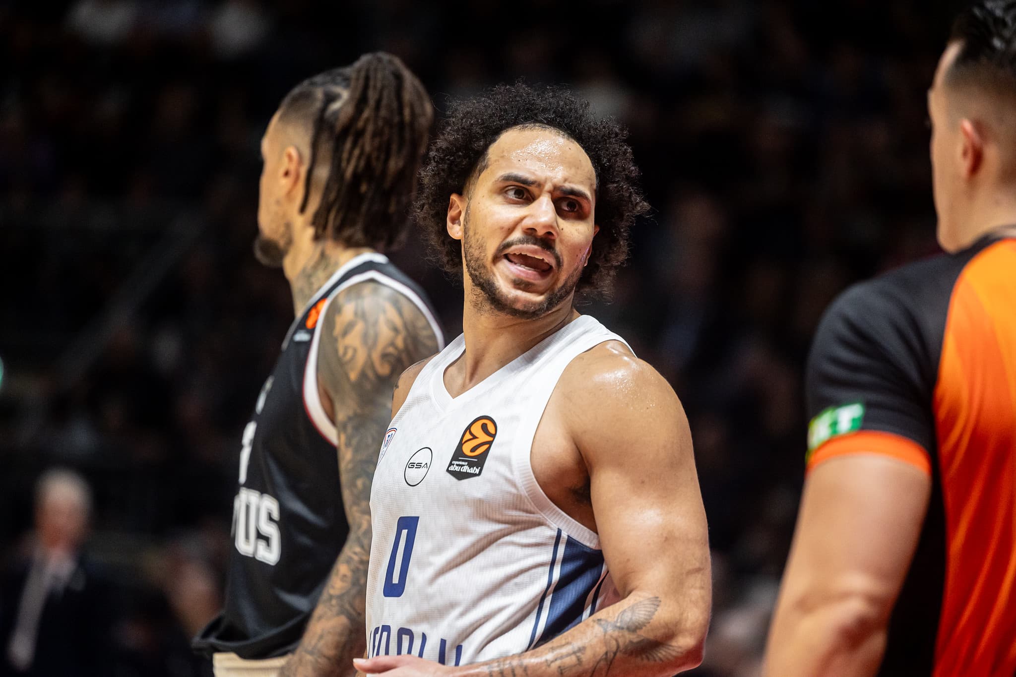 Shane Larkin out 4 to 6 additional weeks at Anadolu Efes