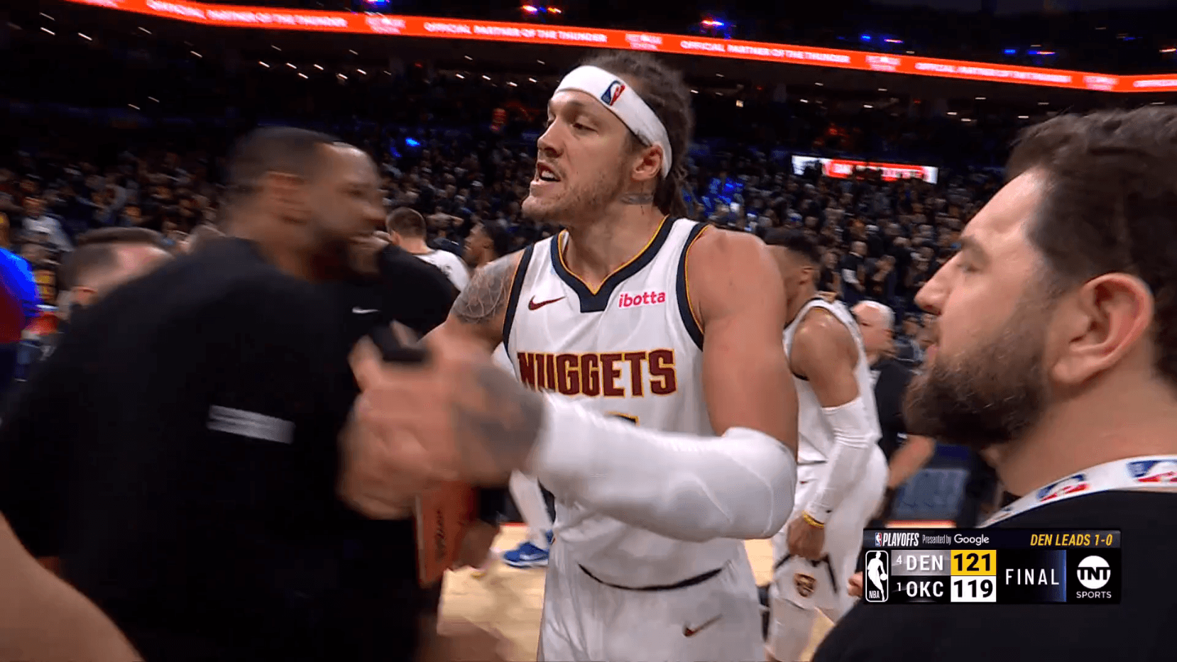 New York and Denver strike hard against playoff favorites in semifinals opener
