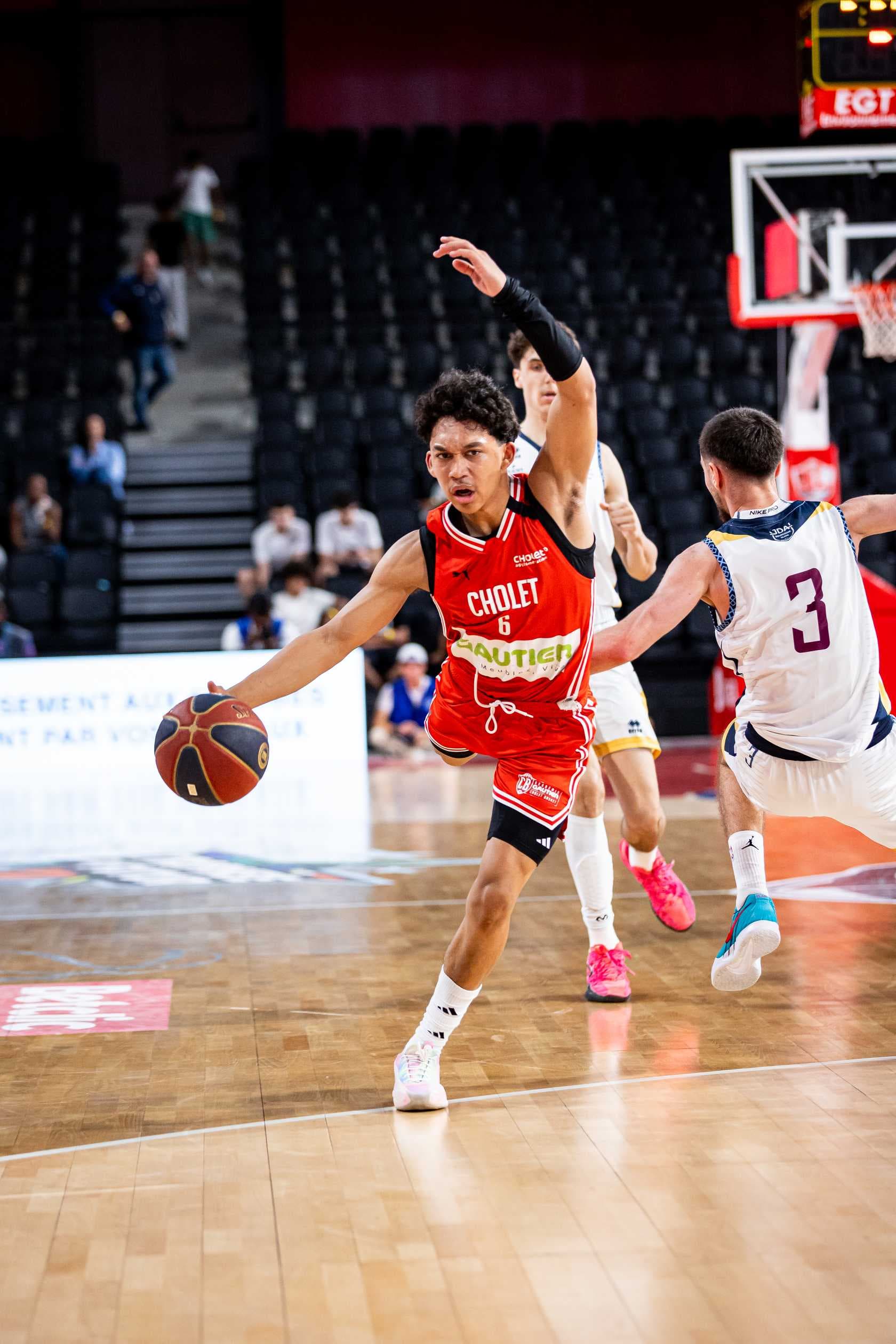 Aaron Towo-Nansi’s great evening: a record with U21s then first appearance in Betclic ELITE