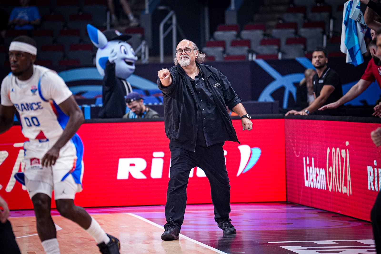 Tornike Shengelia’s tribute to Georgia’s coach, Aleksandar Dzikic