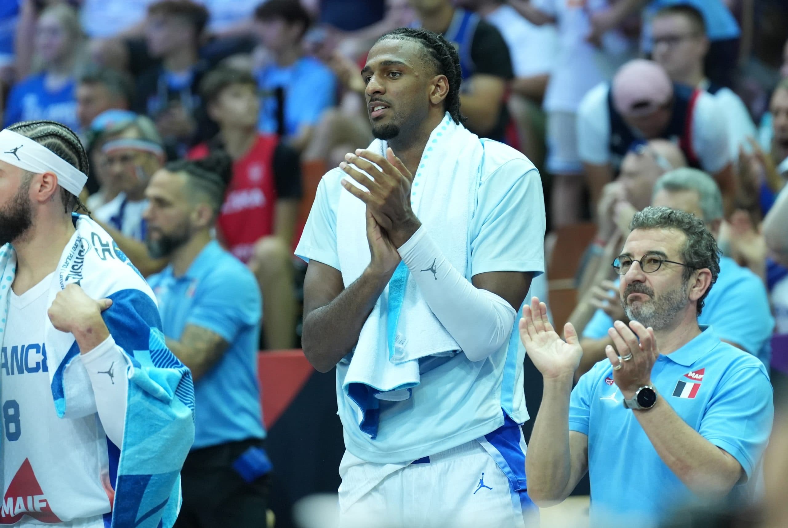 Alexandre Sarr out against Israel due to muscle concern