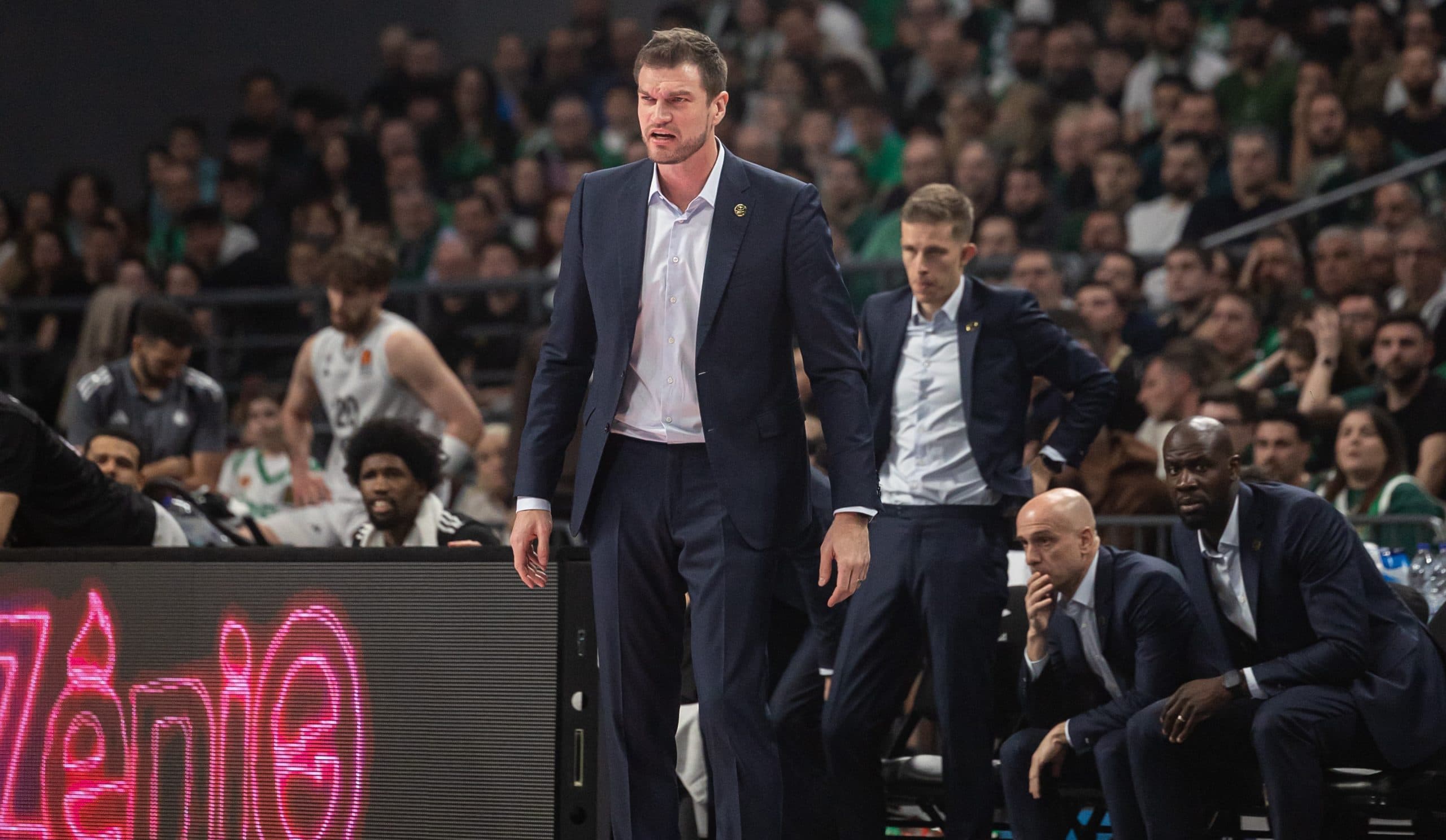 Paris aims for an upset against Fenerbahçe: Final Four dream goes through Istanbul