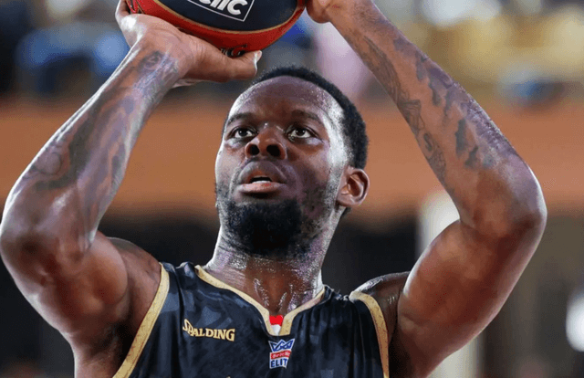 Yoan Makoundou records first double-double in China as Fujian Sturgeons climb standings