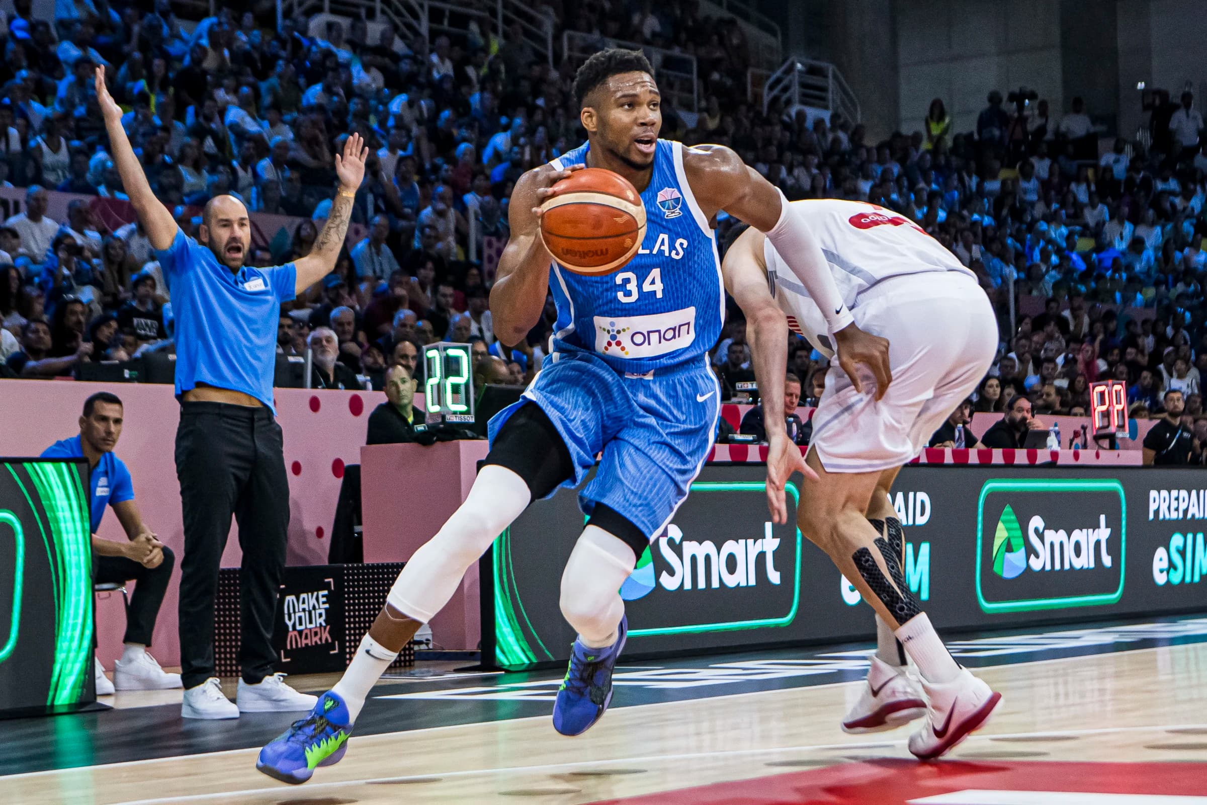 Giannis Antetokounmpo leads Greece to crushing victory against Georgia