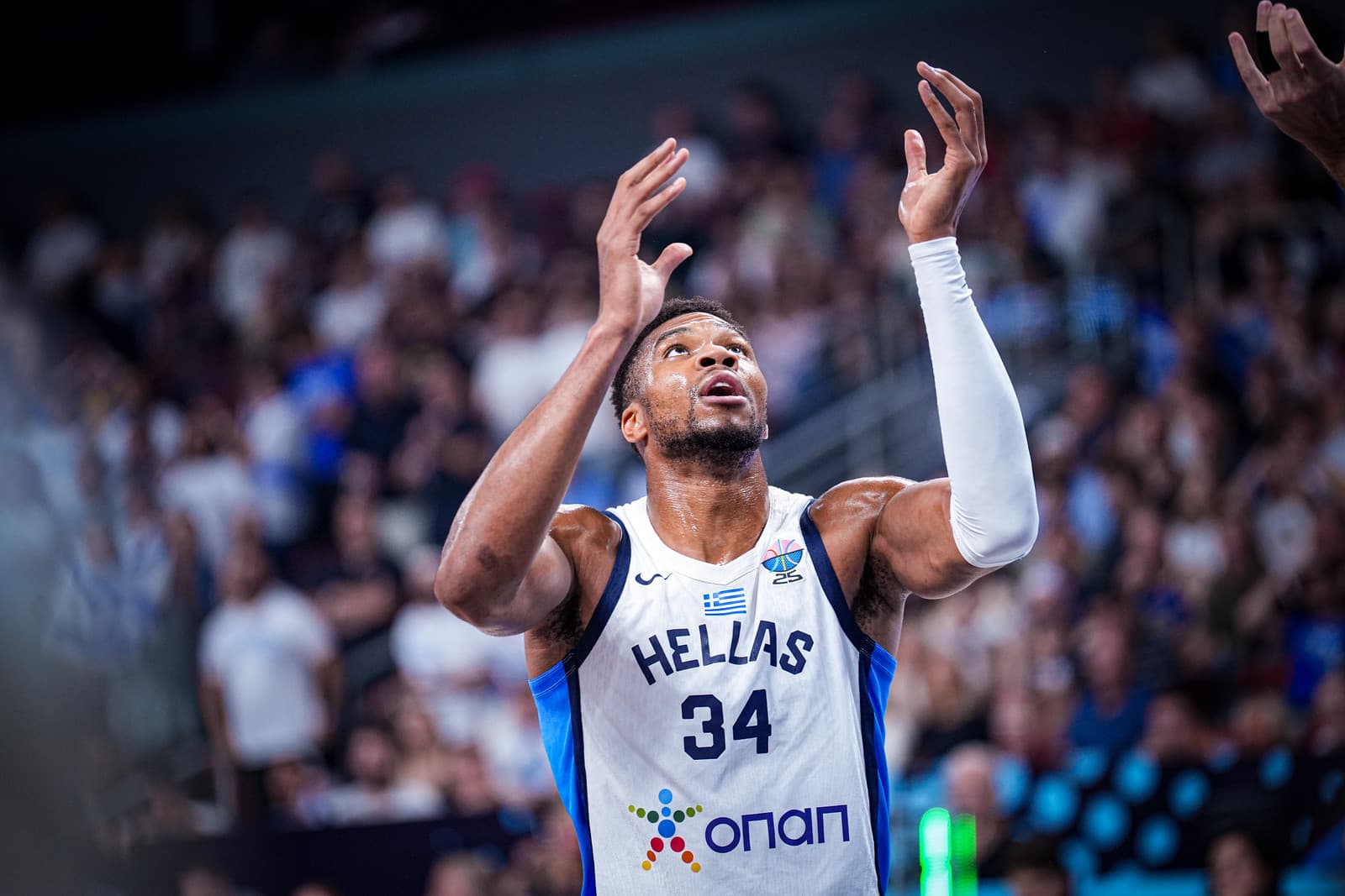 Will Giannis Antetokounmpo finally lead Greece to the semifinals?