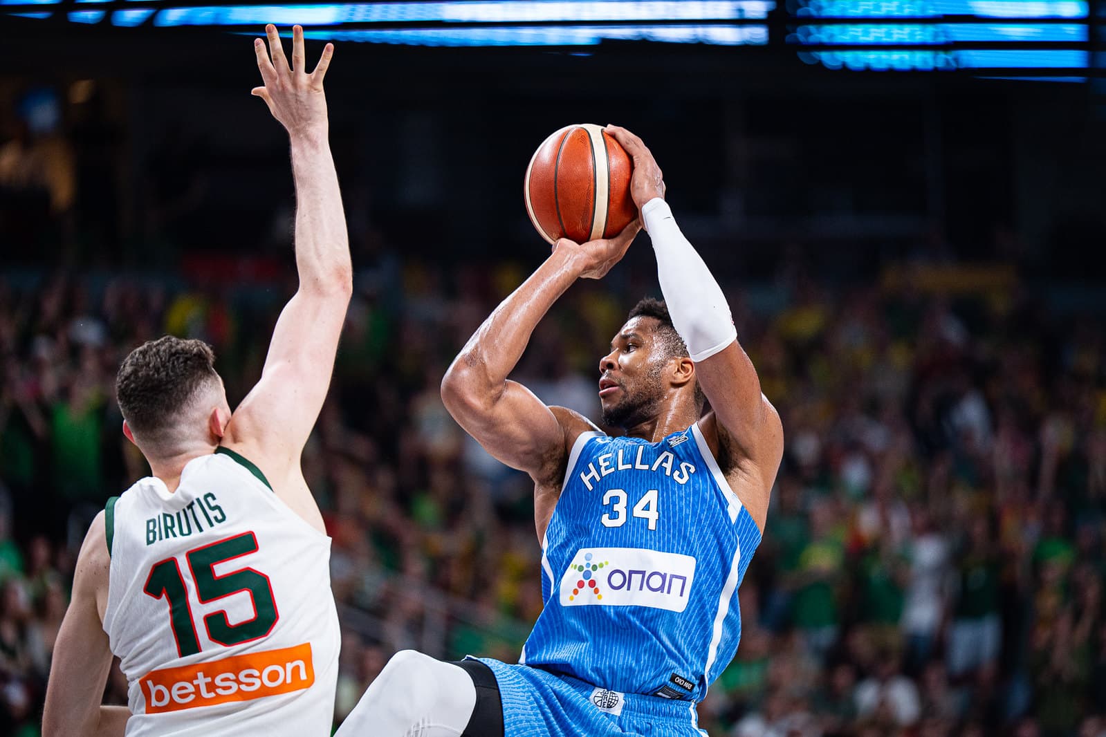 Finally, Antetokounmpo reaches a semi-final with Greece!