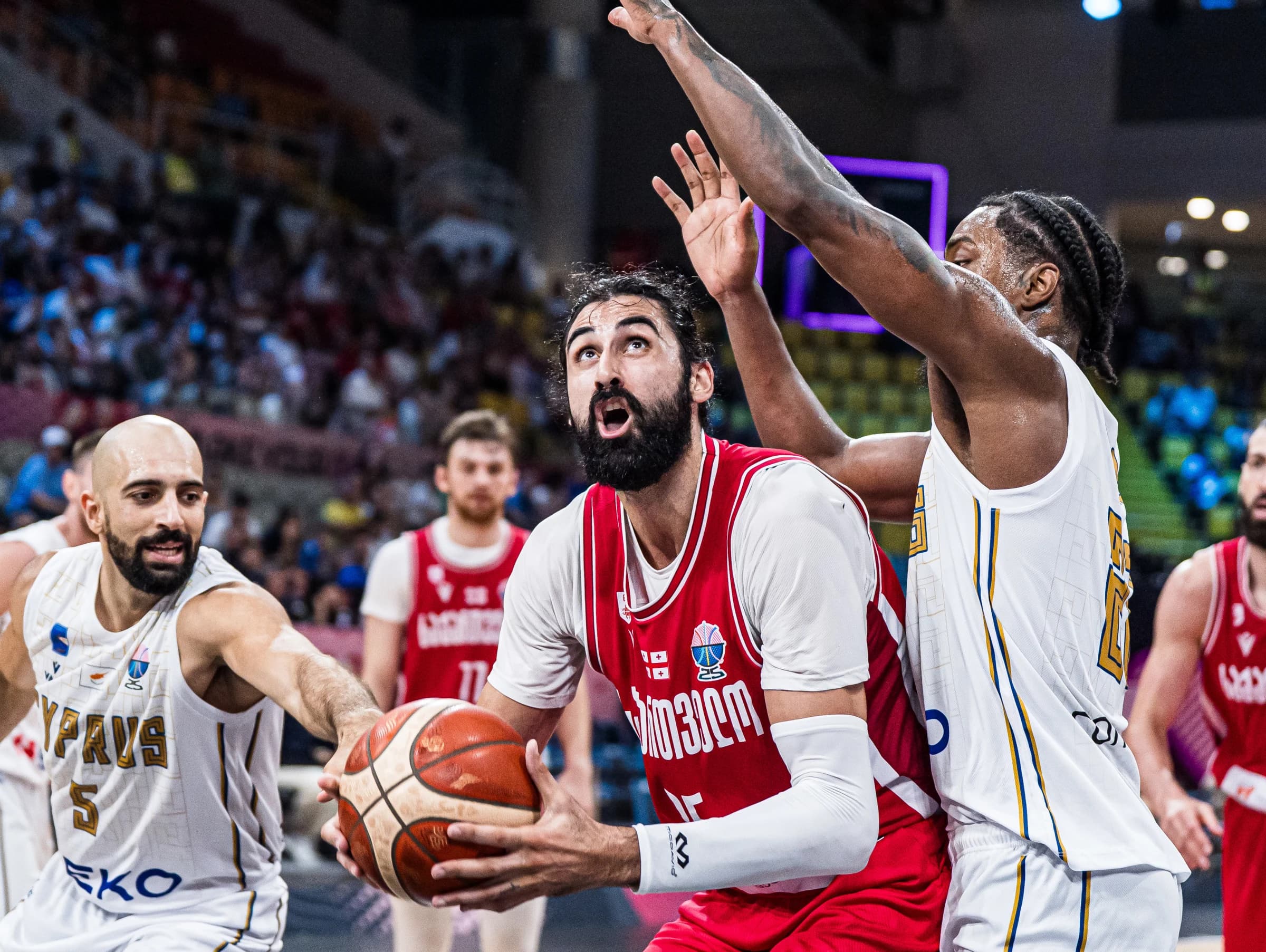 Post-up and half-court basketball: Team France explains Georgia’s old-school game