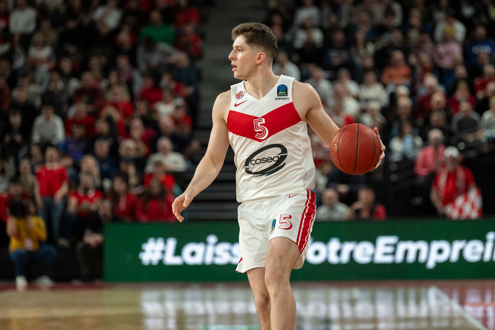 JL Bourg announces eight departures, but not (yet) Benitez’s