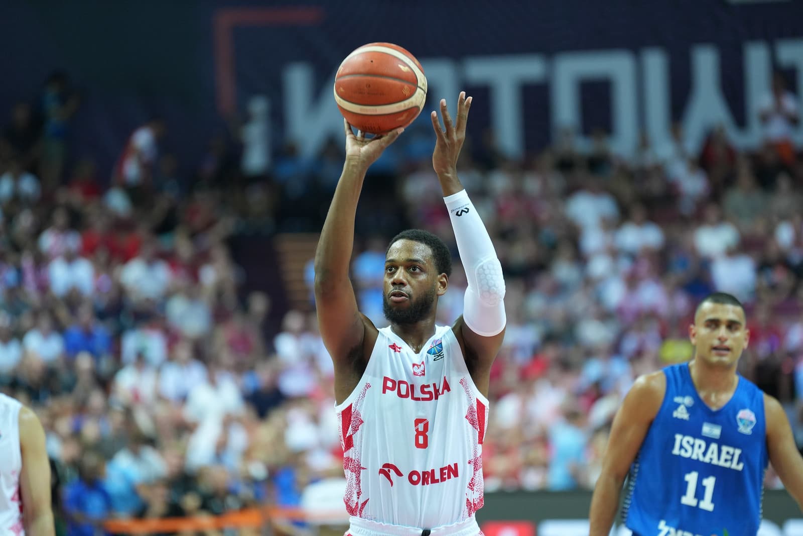 How is Jordan Loyd’s naturalization viewed in Poland?