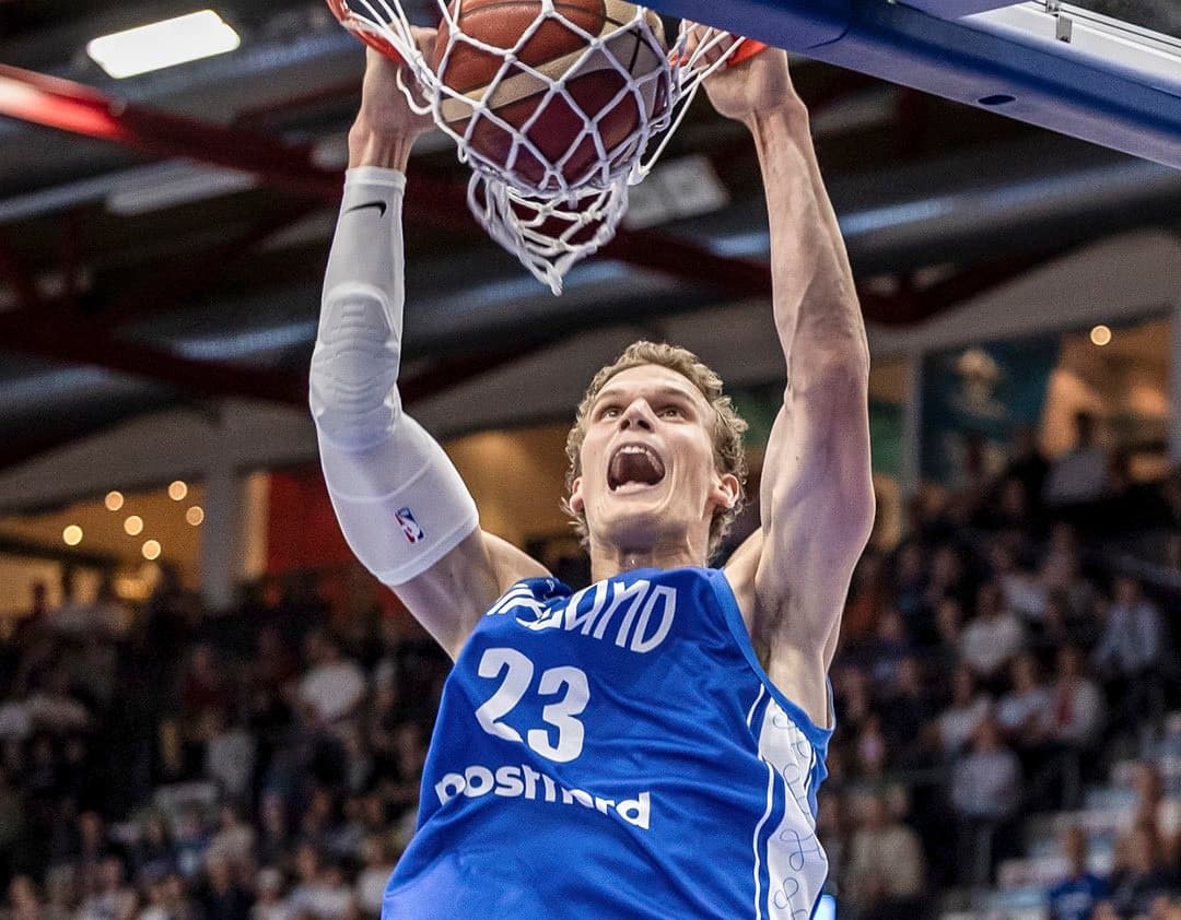 Lauri Markkanen on fire again: 31 points in 23 minutes against Belgium