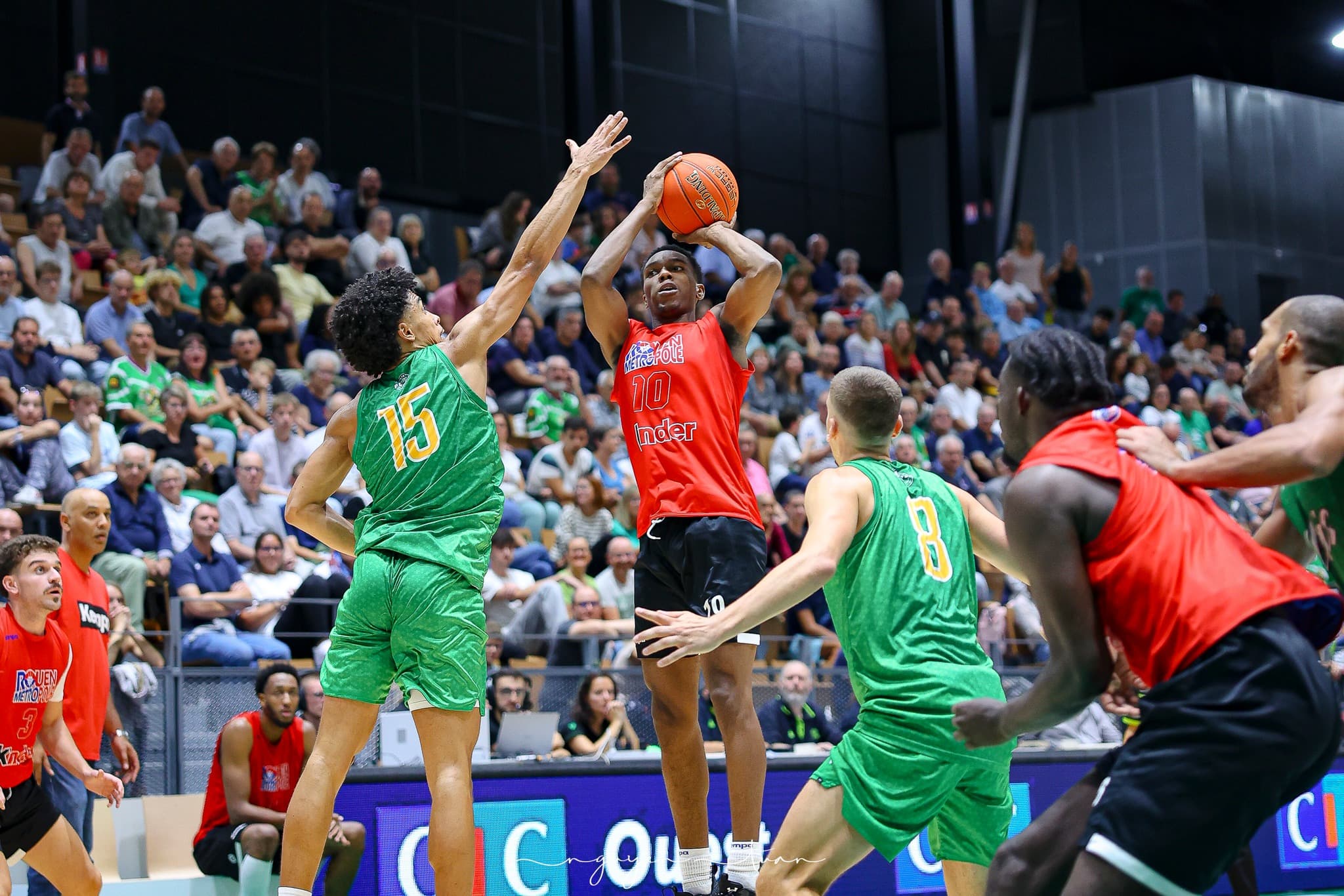 Marcus Hammond officially signs with Poitiers for 2025-2026 season