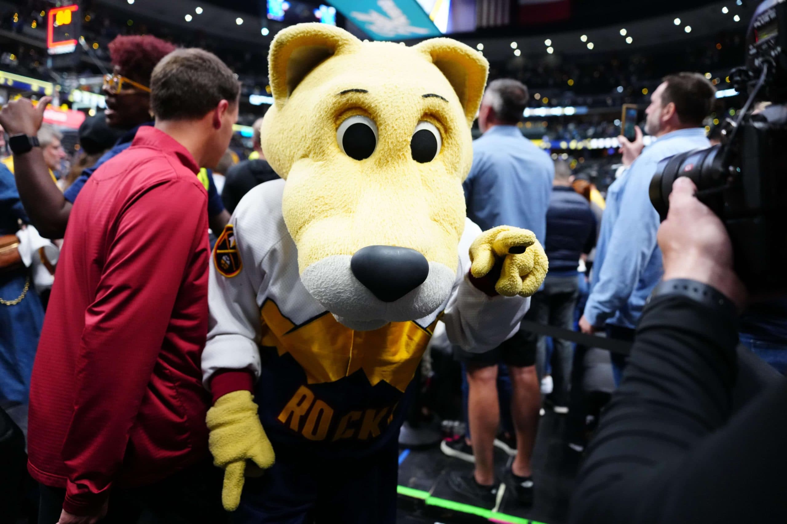 After 30 years of family legacy, he thought he was untouchable: the Nuggets fired him without mercy