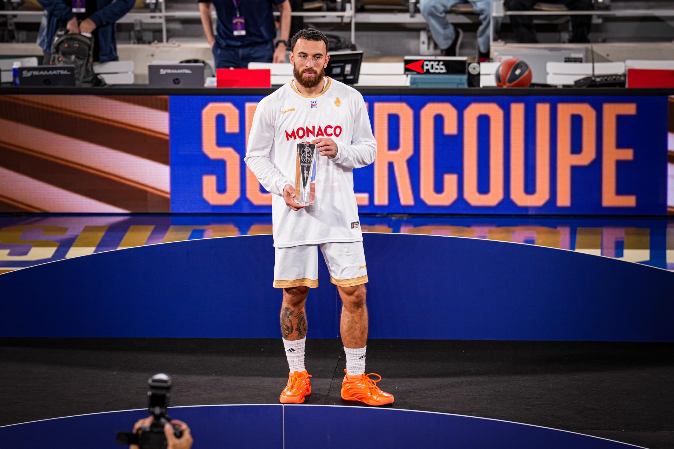 Mike James named MVP of first 2025 LNB SuperCup