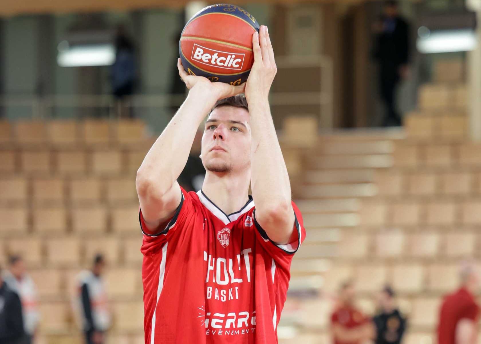 Naoll Balfourier still under contract with Cholet: uncertain future for the 7’1″ giant
