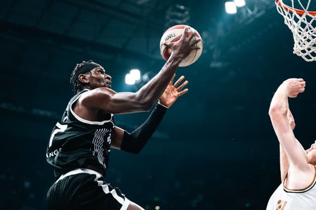 Panathinaikos makes another strong offer for Isaac Bonga: ready a super three-year contract