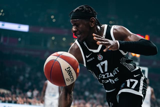 FC Barcelona strong on Isaac Bonga. A significant three-year offer has been submitted