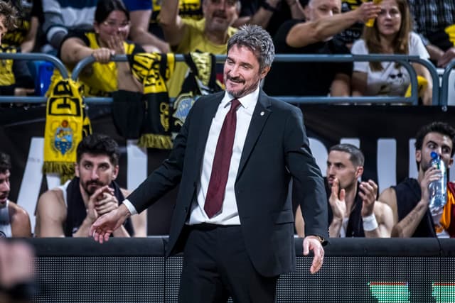 Gianmarco Pozzecco, former ASVEL coach, speaks out: « I wouldn’t change for Tony Parker »