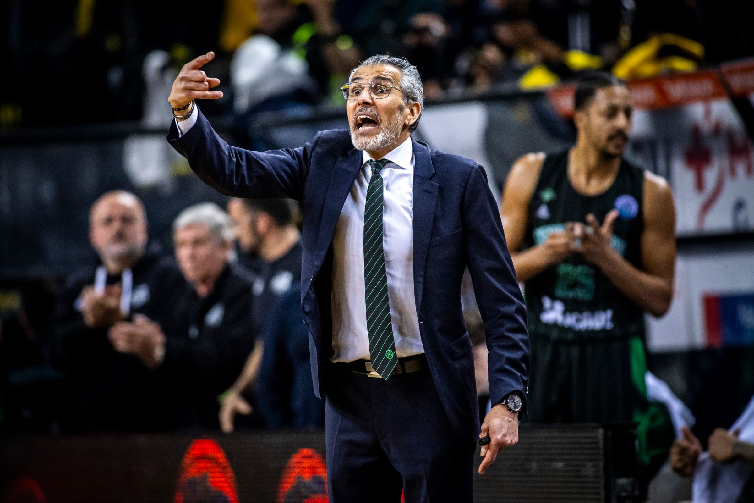 Philippe Da Silva after Nanterre’s defeat against AEK: « We want to come back here for game 3 »