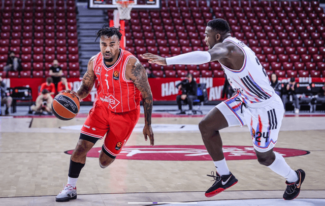 Evan Fournier sets EuroLeague career-high with 36 points in Olympiacos victory over Fenerbahce