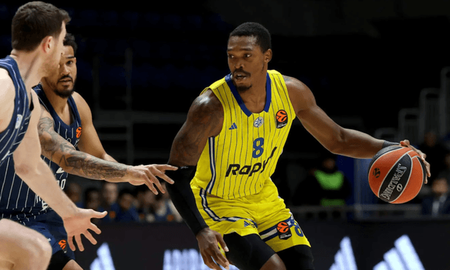Lonnie Walker leads Maccabi Tel Aviv to crucial 103-89 victory over Anadolu EFES in EuroLeague