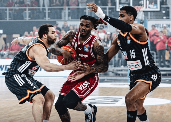 EasyCredit BBL Playoffs: Mark Smith Drops 29 Points Off the Bench but Ulm Falls Short Against Bamberg