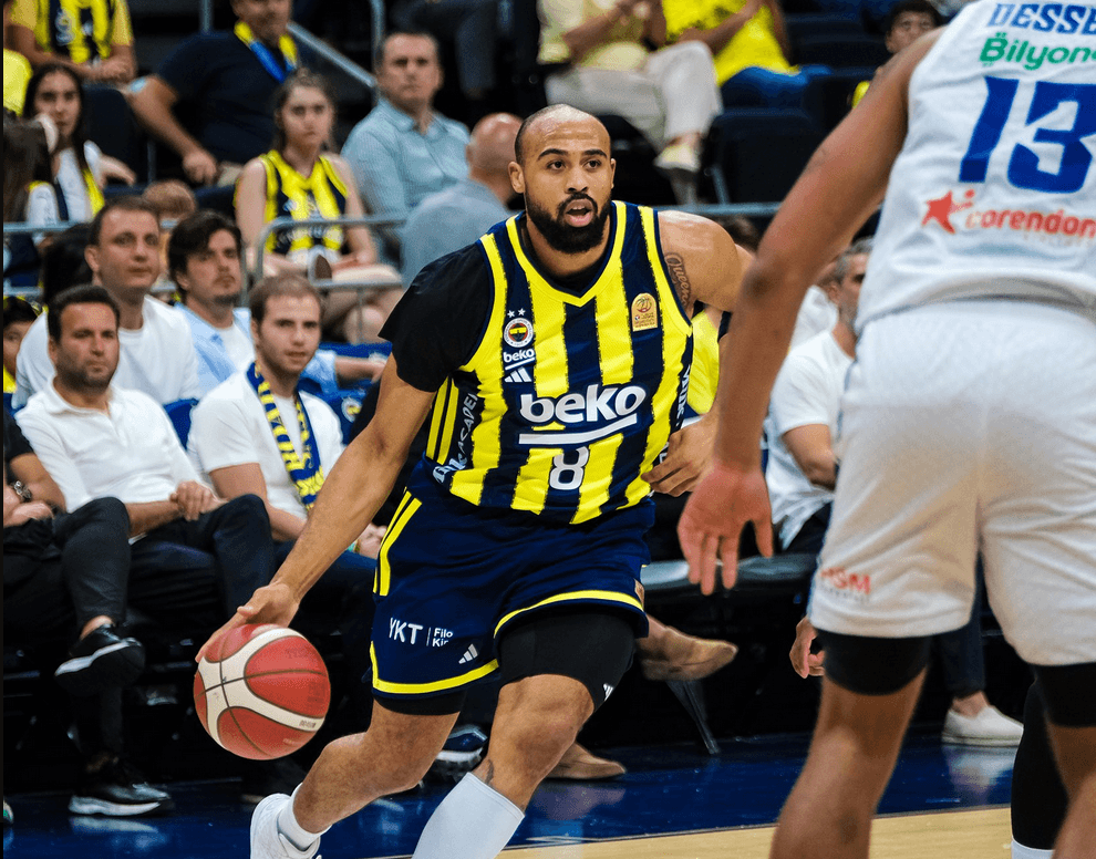 Fenerbahçe Edges Anadolu Efes in a 73-72 Thriller to Move One Win Away From BSL Finals