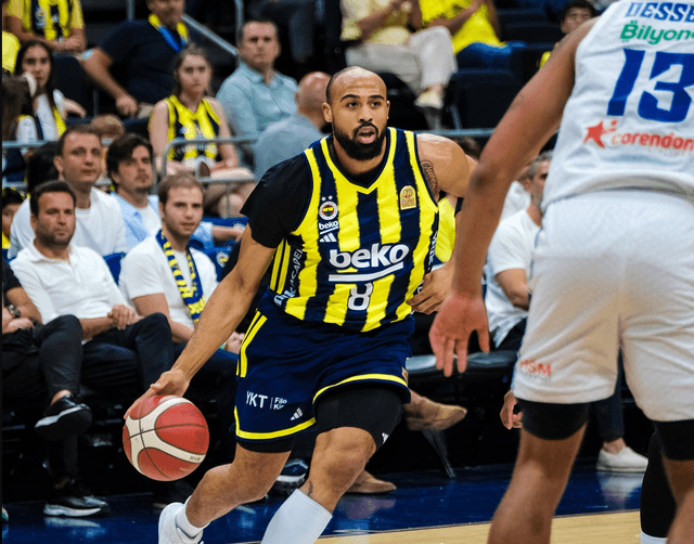 Fenerbahçe Edges Anadolu Efes in a 73-72 Thriller to Move One Win Away From BSL Finals