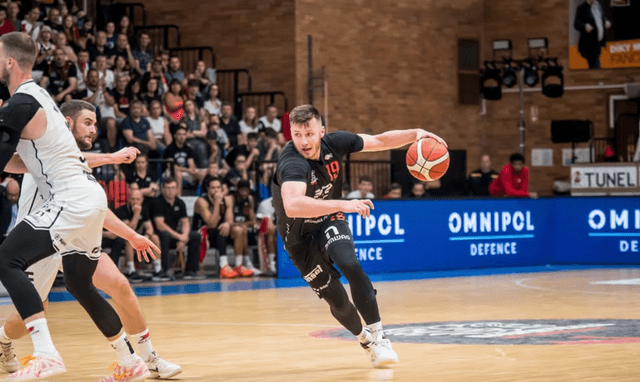 Nymburk Takes 2-0 Finals Lead After Beating Pardubice 80-74 in Game 2