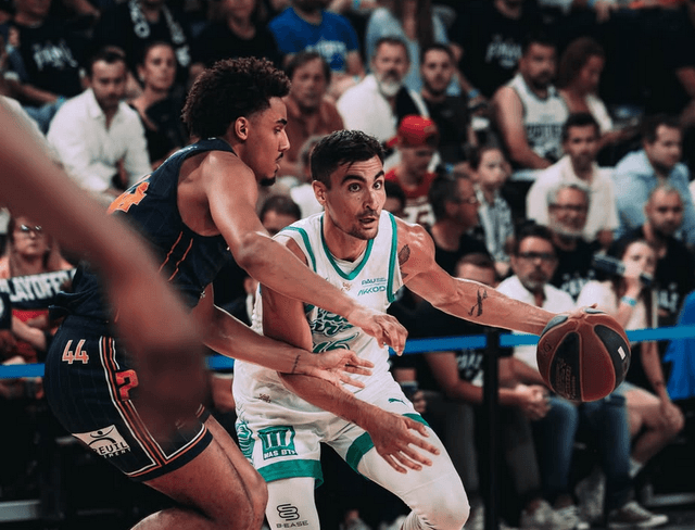 ELITE 2 Playoffs: Pau Forces Game Three After Dominant Second-Half Performance in Poitiers