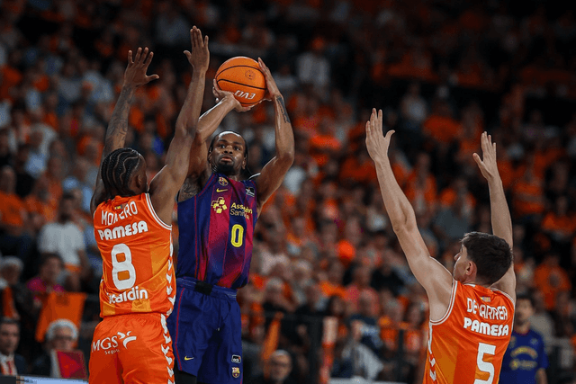 Barcelona Edges Valencia 113-112 in a Thrilling Endesa Finals Game 1
