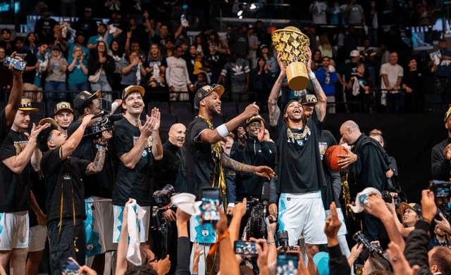 Record crowd, canceled game: The CEBL’s messiest championship