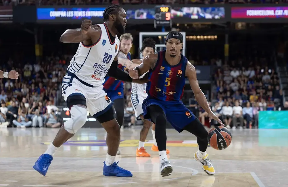 EuroLeague opening night: Olympiacos blows out Baskonia, Bayern stuns Hapoel