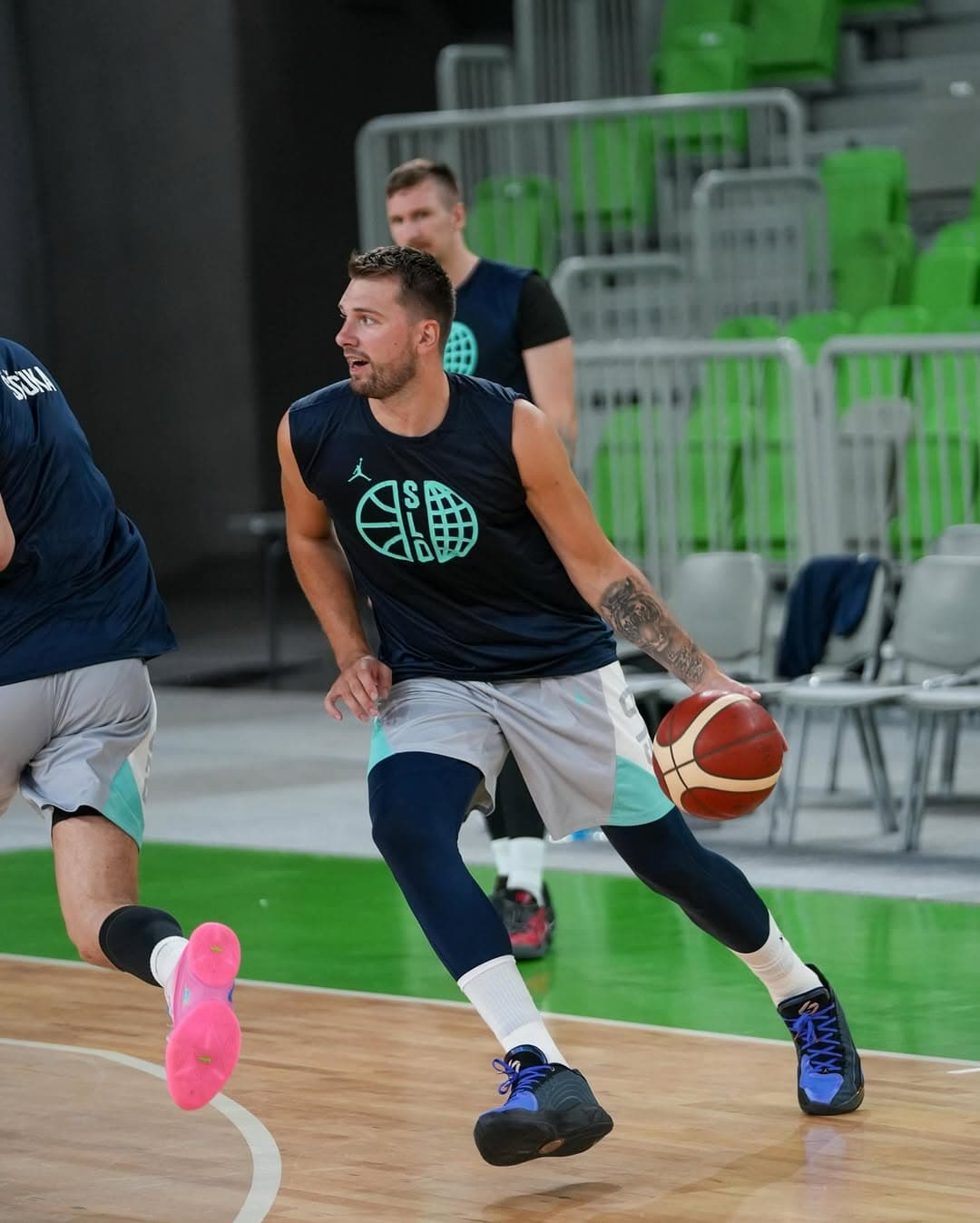 Luka Doncic finally reassures fans after knee scare that worried Slovenia and the Lakers