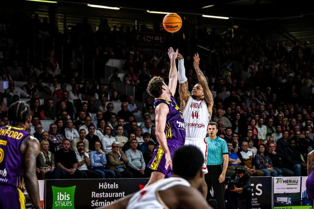 T.J. Campbell enters the top 10 all-time scorers in Cholet Basket history