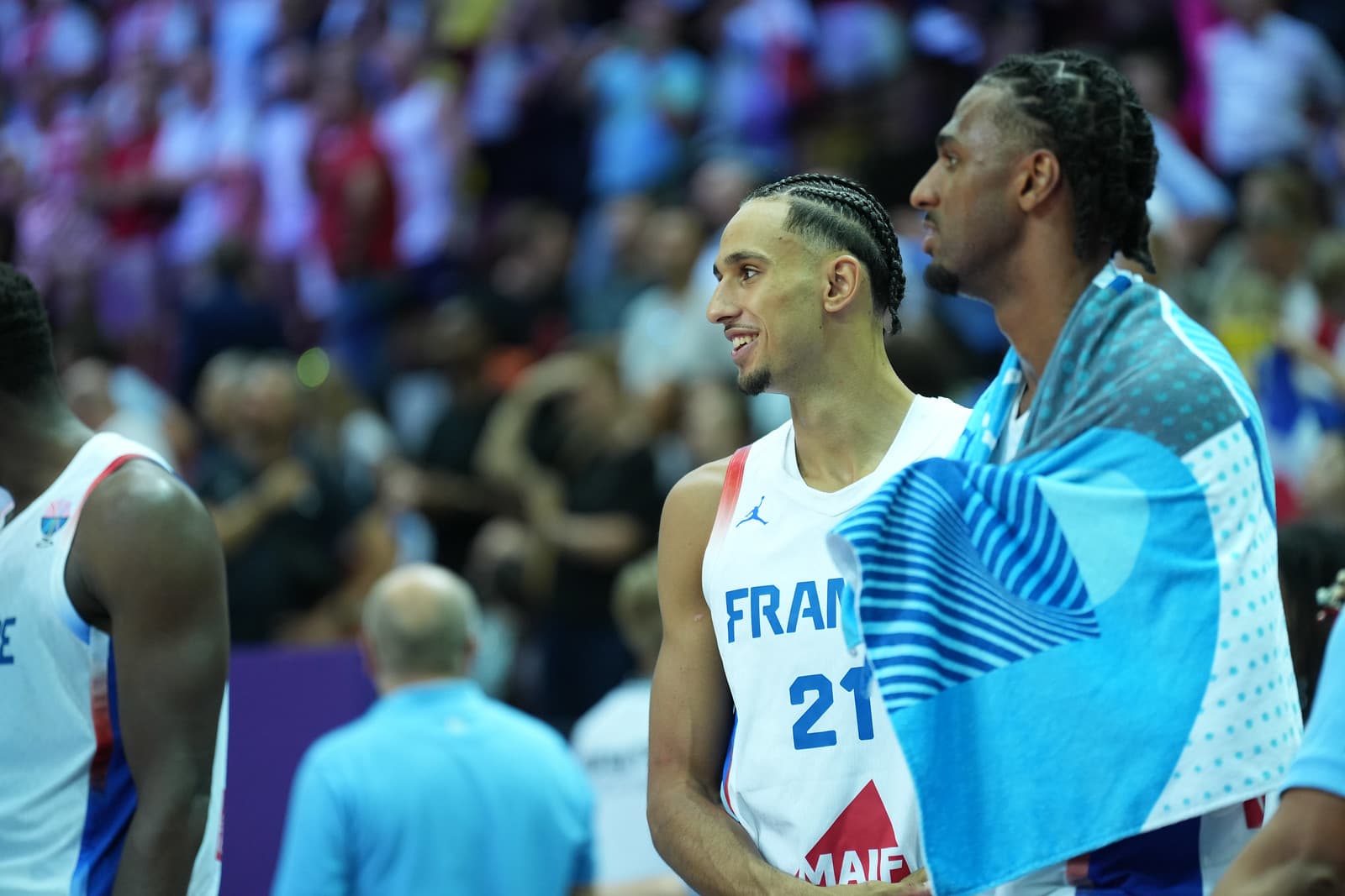 Fitting well with the team, Zaccharie Risacher confirmed against Slovenia