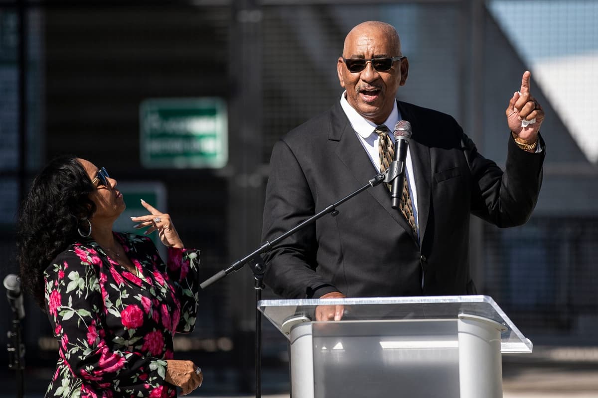 NBA Hall of Famer George Gervin challenges NFL QB Caleb Williams’ « Iceman » trademark filing in heated legal dispute