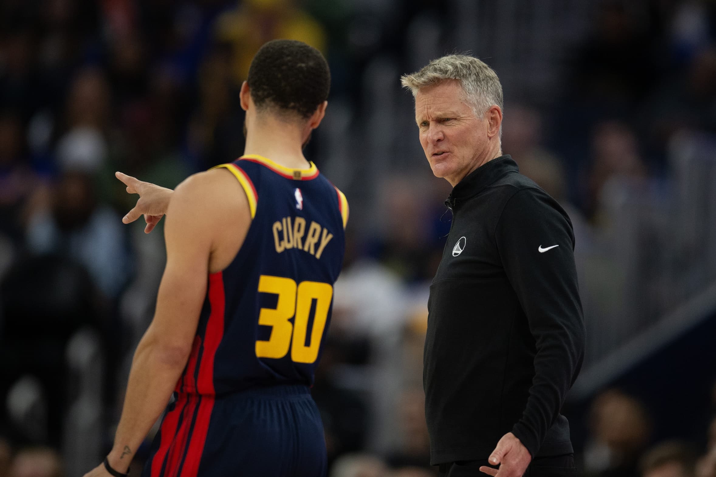Jordan or Curry? Steve Kerr compares the two legends