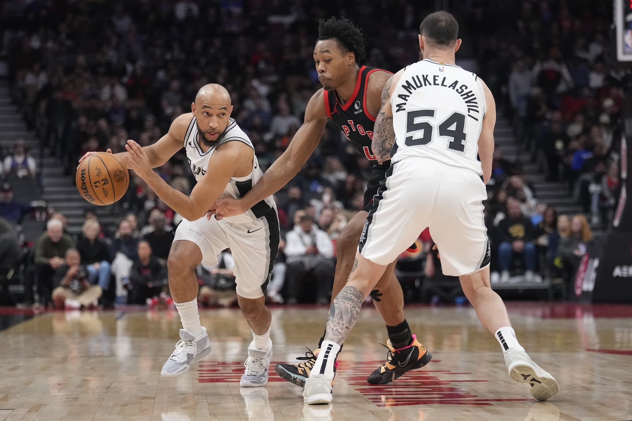 Spurs retain veteran to back up De’Aaron Fox and Victor Wembanyama