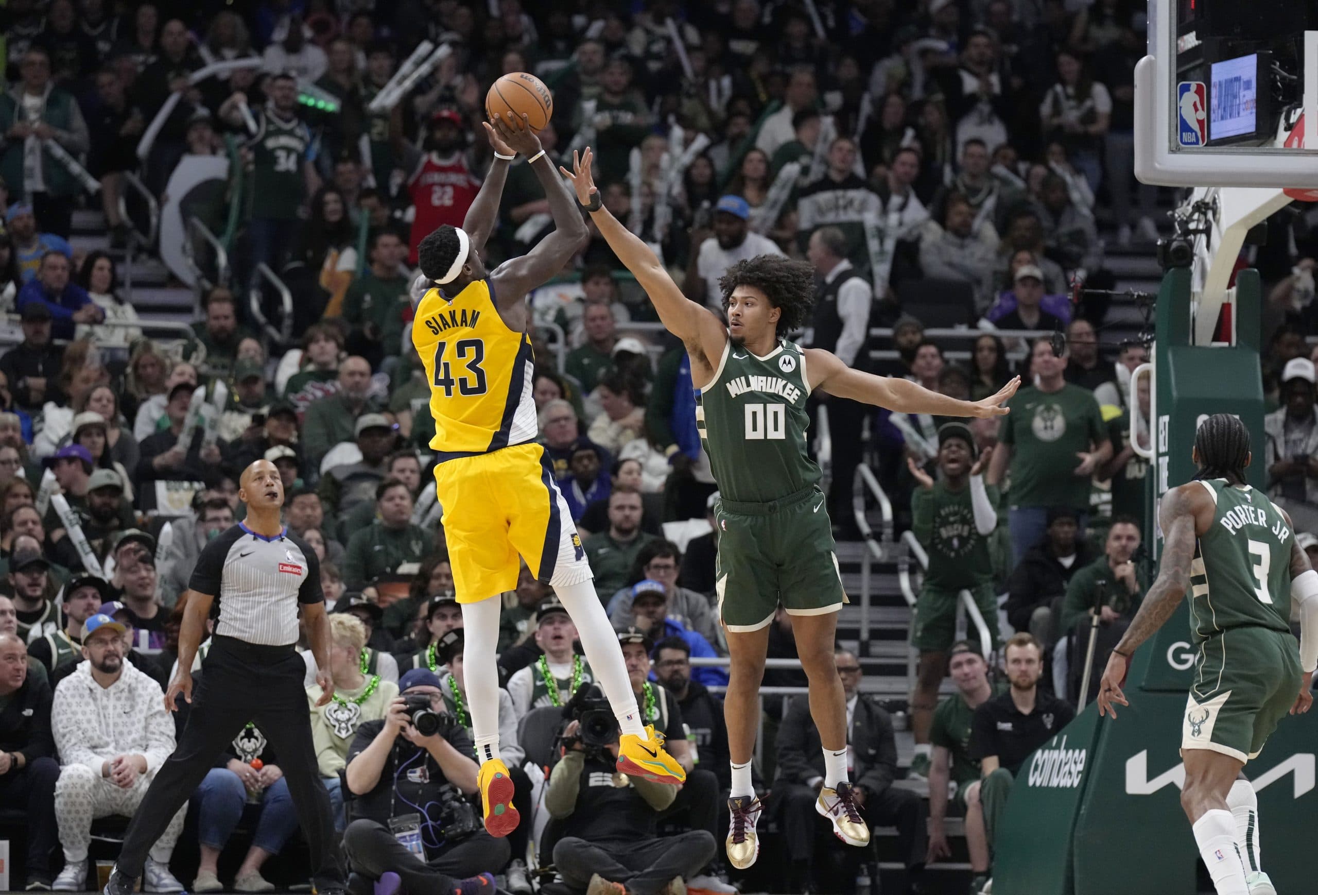 Jericho Sims extends with Milwaukee Bucks for two seasons