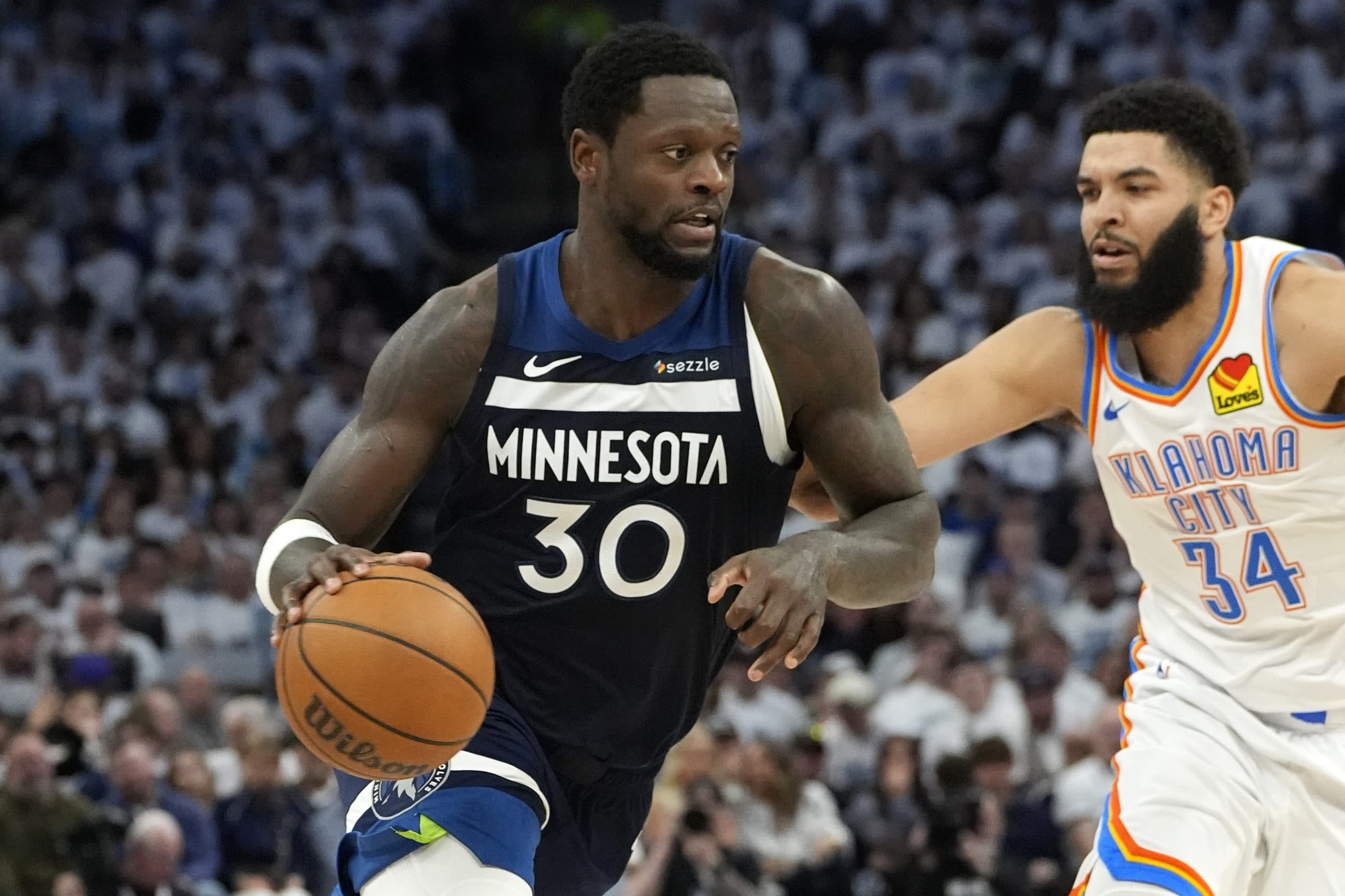 Julius Randle extends with Timberwolves for $100 million