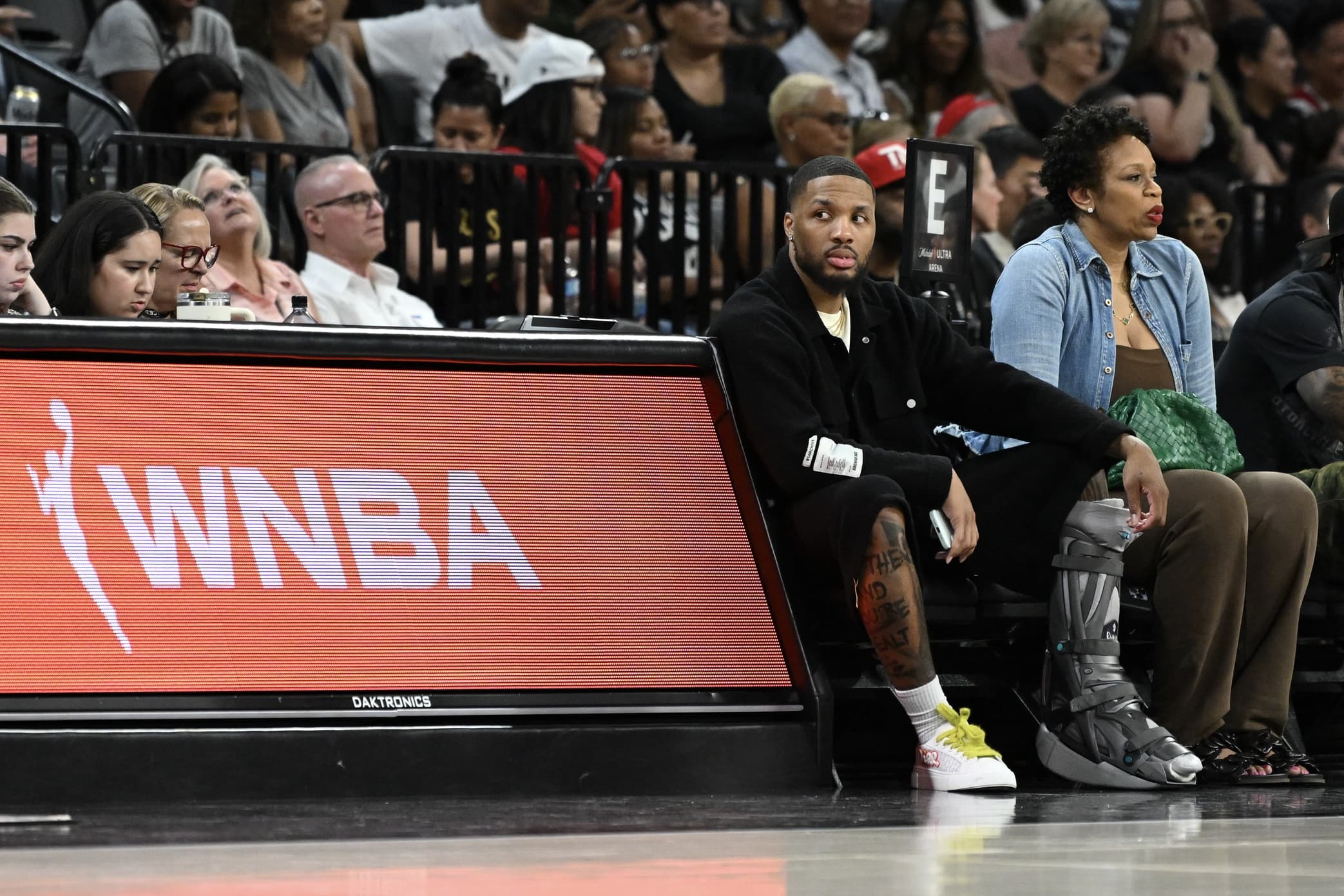 In one GIF, Damian Lillard sets the internet ablaze and reacts to revelations about Giannis’ role in his Bucks departure