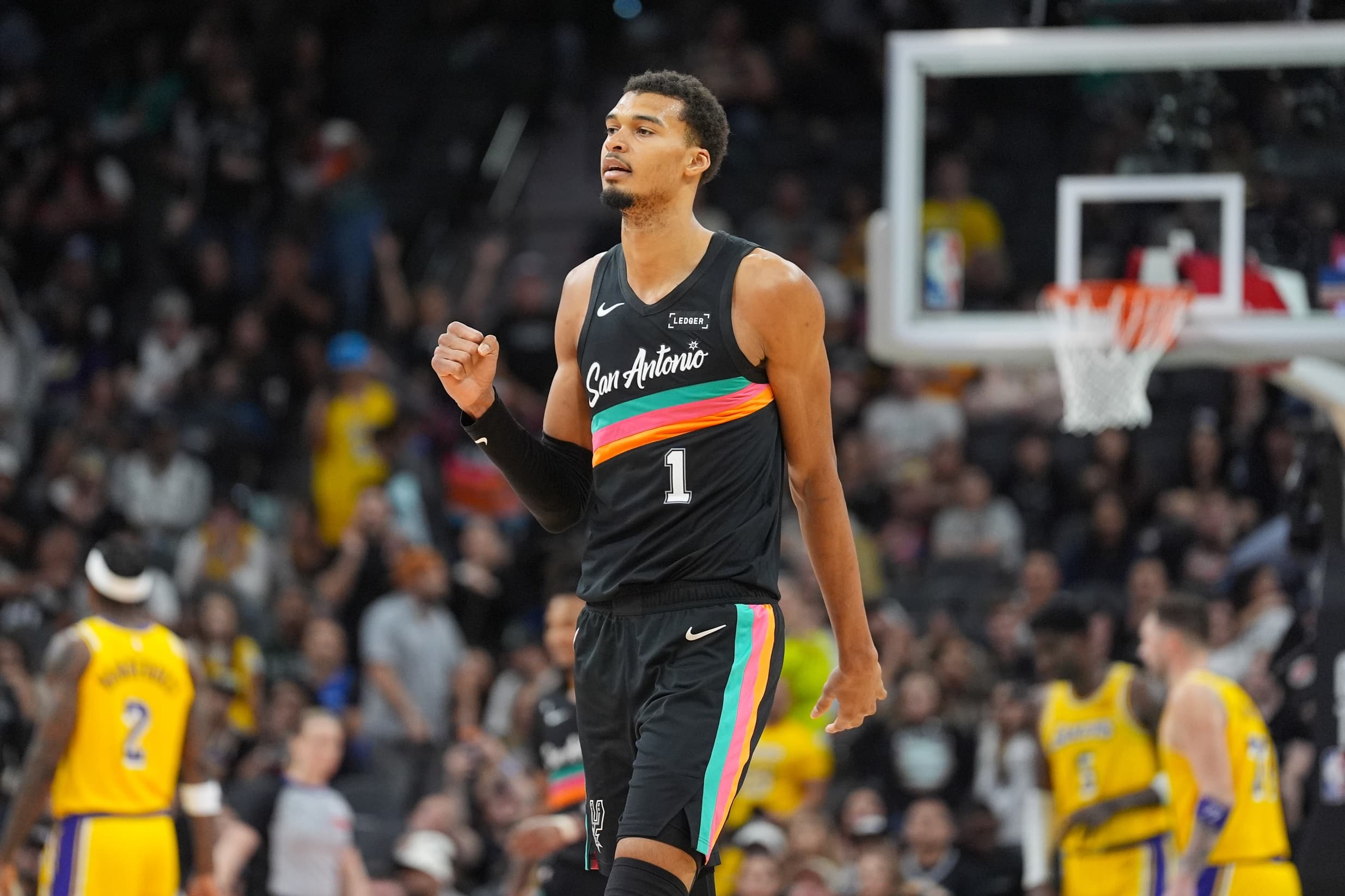 Victor Wembanyama and the Spurs dominate the Lakers despite Luka Doncic’s triple-double