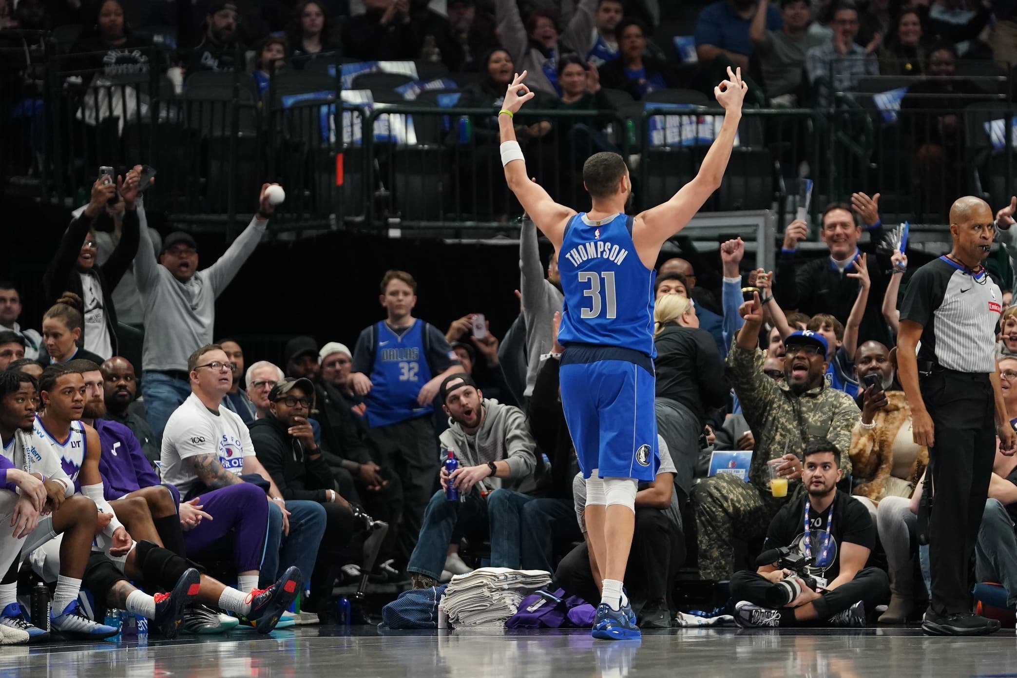 Klay Thompson Makes NBA History in Mavericks Victory Over Jazz