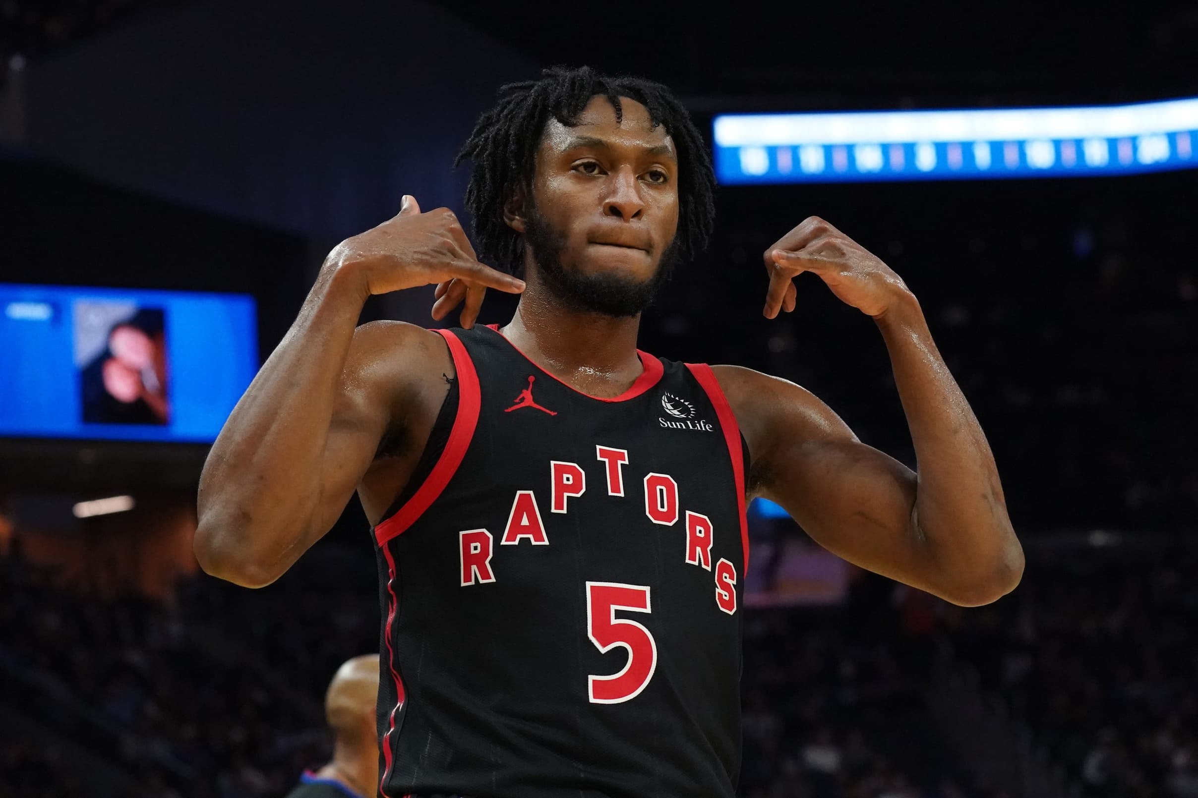 Raptors explode offensively against Stephen Curry’s Warriors