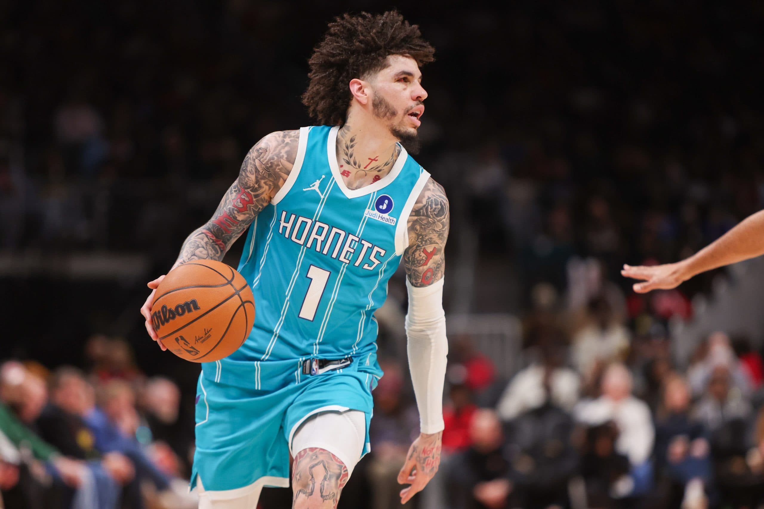 LaMelo Ball involved in car accident in Charlotte