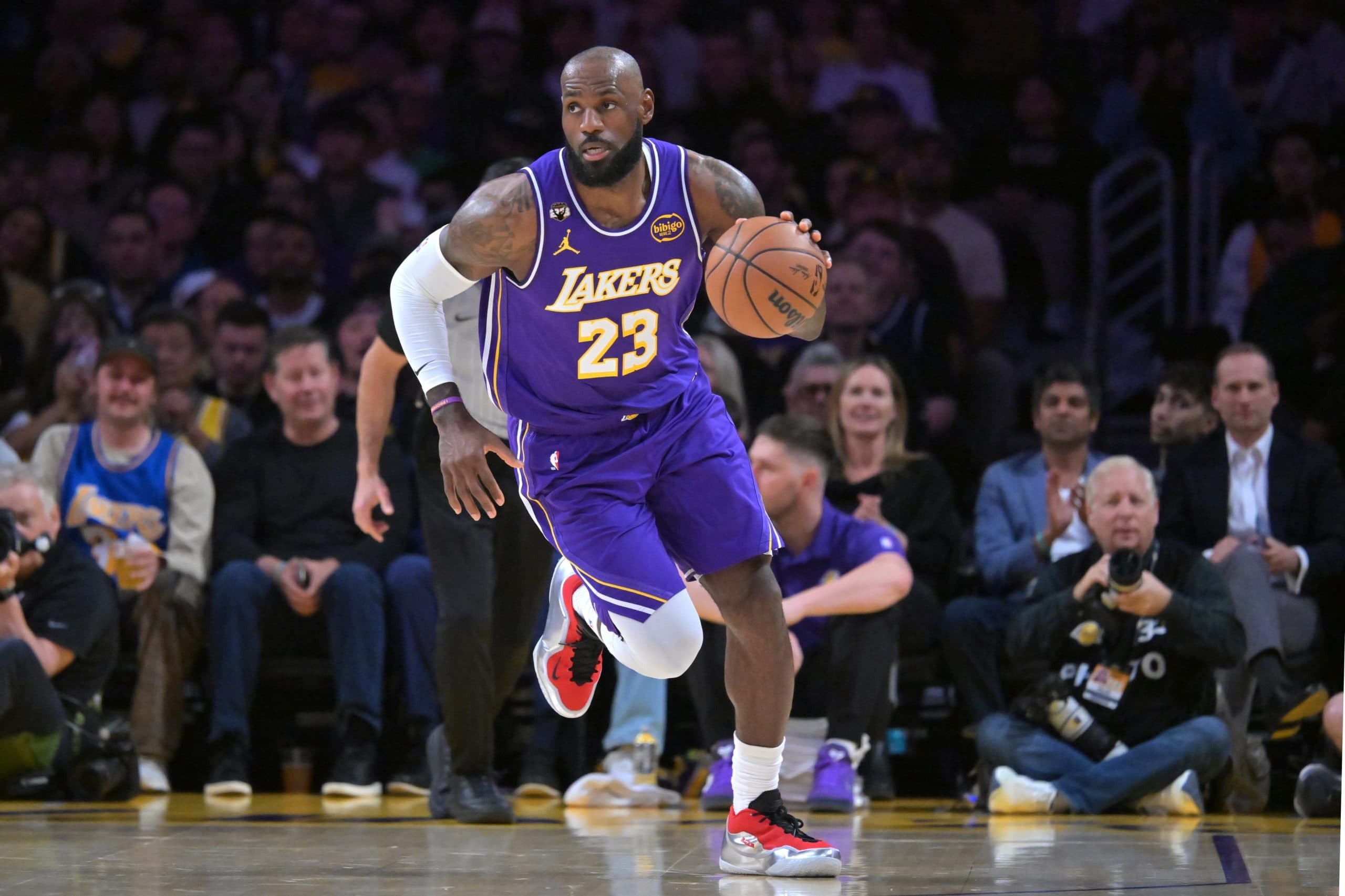 LeBron James breaks record for oldest player with triple-double in Lakers victory